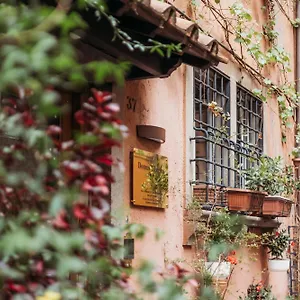 Domus Tiberina Roma